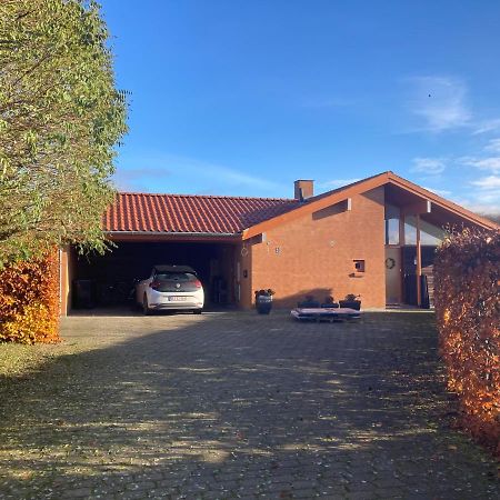 Vaerelse, Bad Og Toilet I Villa Næstved Buitenkant foto